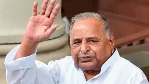 Mulayam Singh Yadav Biography, Death, Net Worth, Political Career, Early Career, Family, Education, Birth, Chief Minister, Lifestyle, Wife, Son, and many more information about Mulayam Singh Yadav