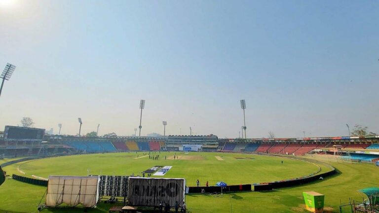 Gaddafi Stadium Lahore Pitch Report In Hindi