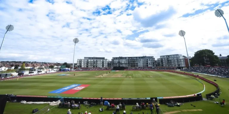 County Ground Bristol Pitch Report Hindi